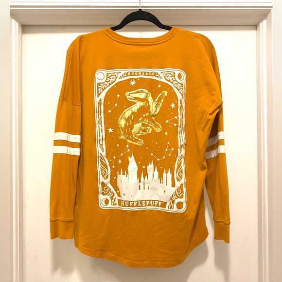 Harry Potter Hufflepuff Graphic Tee Long Sleeve Golden T Shirt - Picture 1 of 7